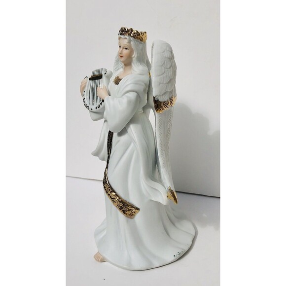 Vintage TRADITIONS Collectable PORCELAIN ANGEL 8.75 ". Gold Hand Painted Accents - Picture 3 of 9